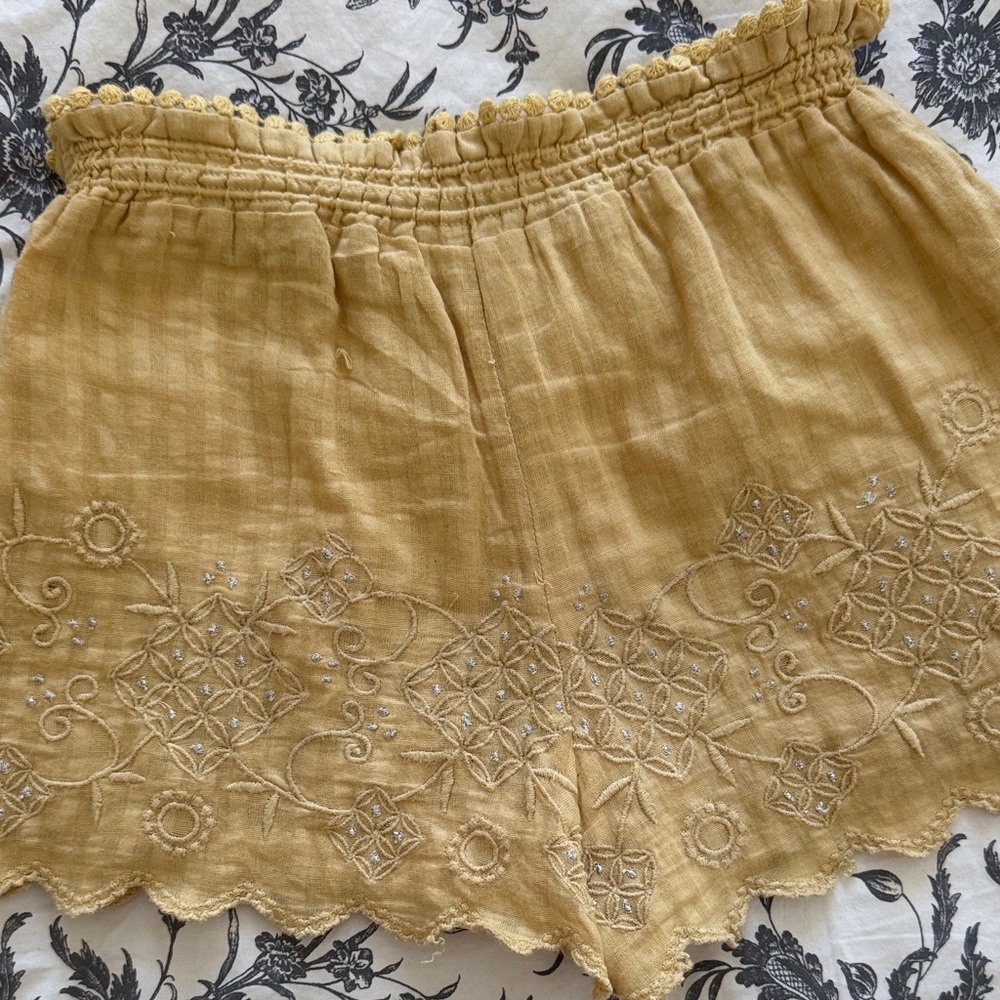 Kids Embroidered mustard Shorts - Picture 6 of 6